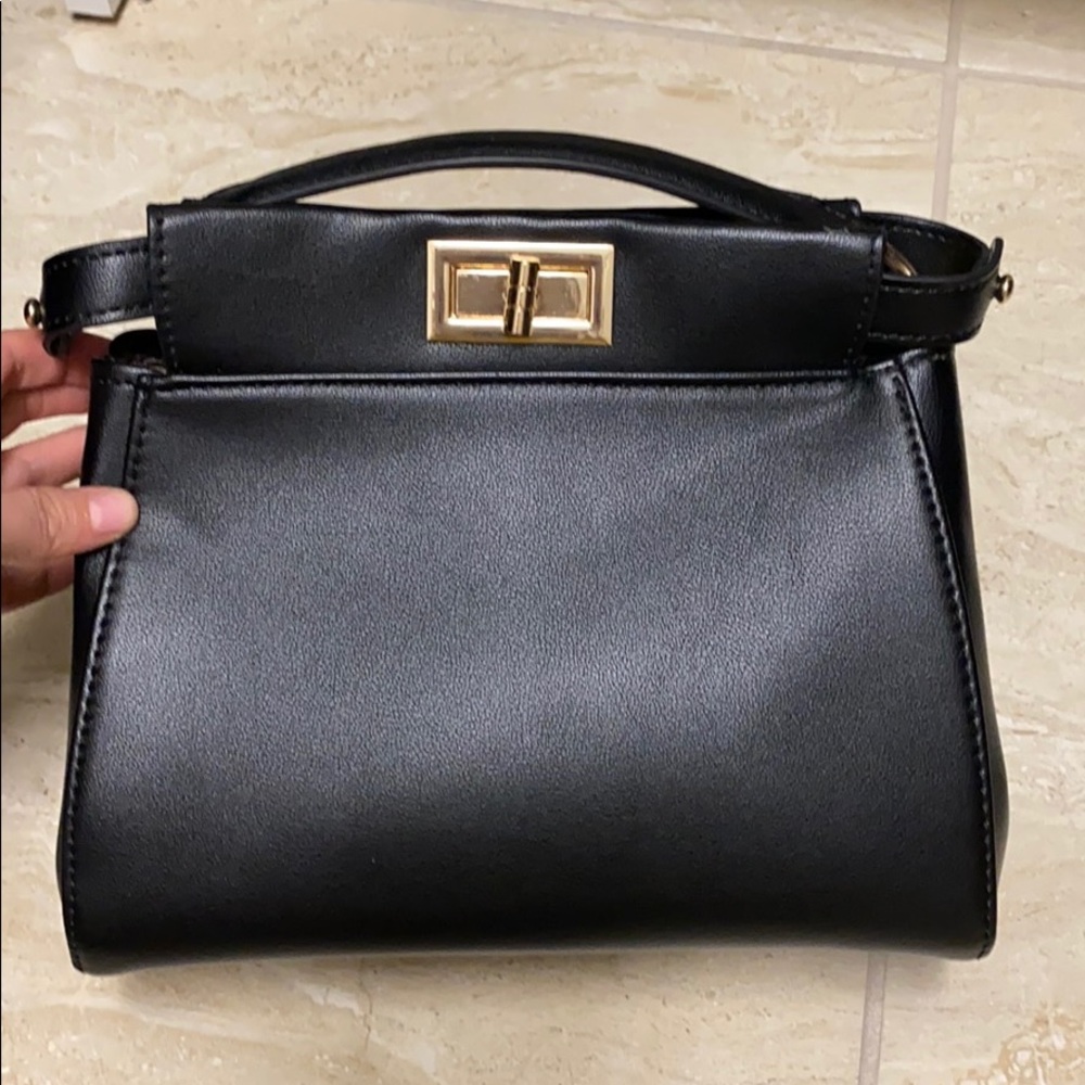 Top handle/ crossbody bag!